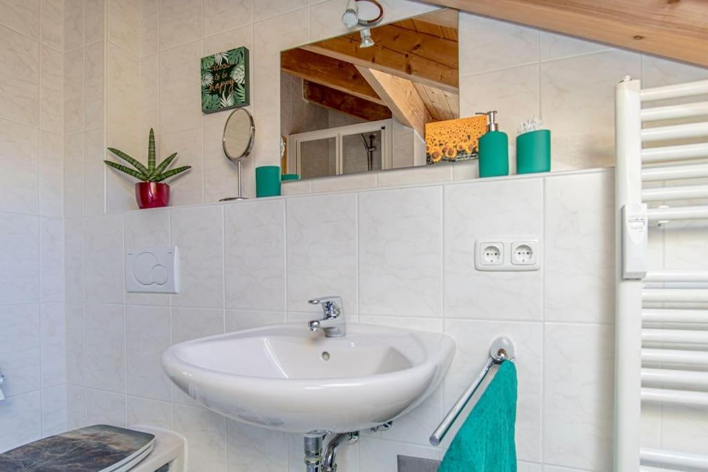 Luxury Living Near Weissensee +Balcony +Netflix Füssen Exterior foto