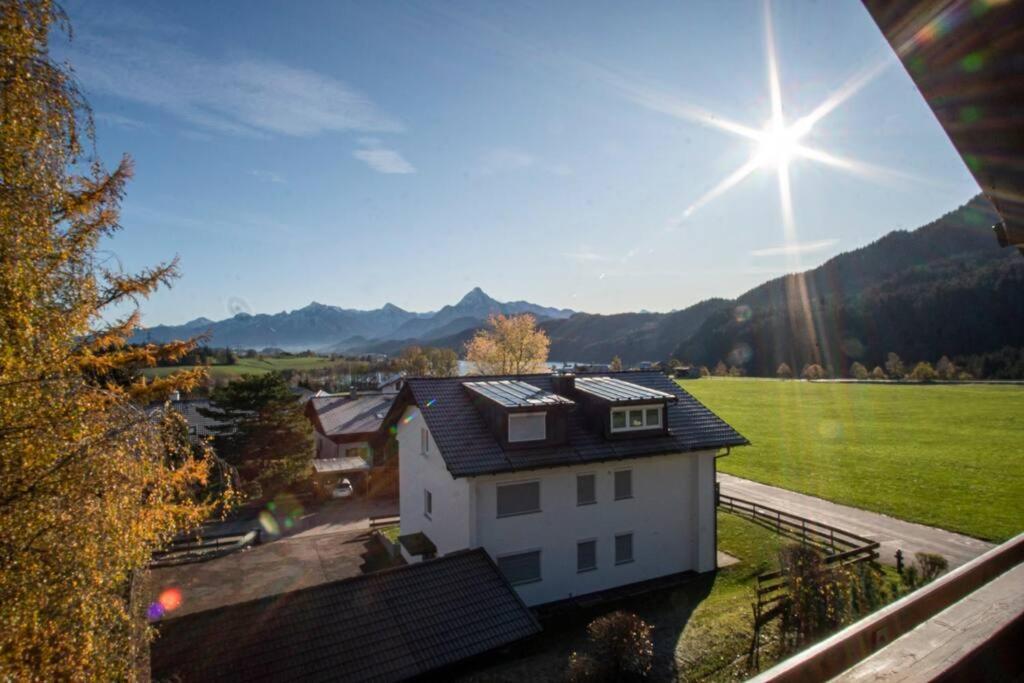 Luxury Living Near Weissensee +Balcony +Netflix Füssen Exterior foto
